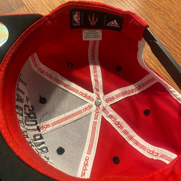 Retro Toronto Raptors Snapback - Picture 6 of 7